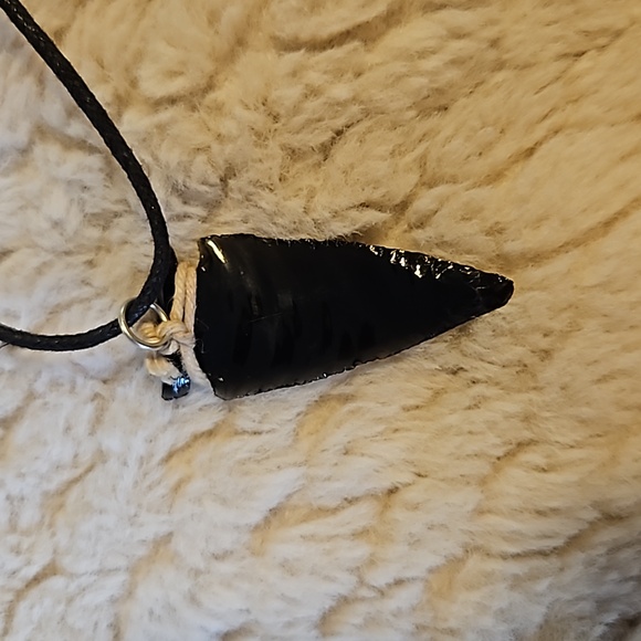 #0054 Black Obsidian Arrowhead necklace - Picture 3 of 4